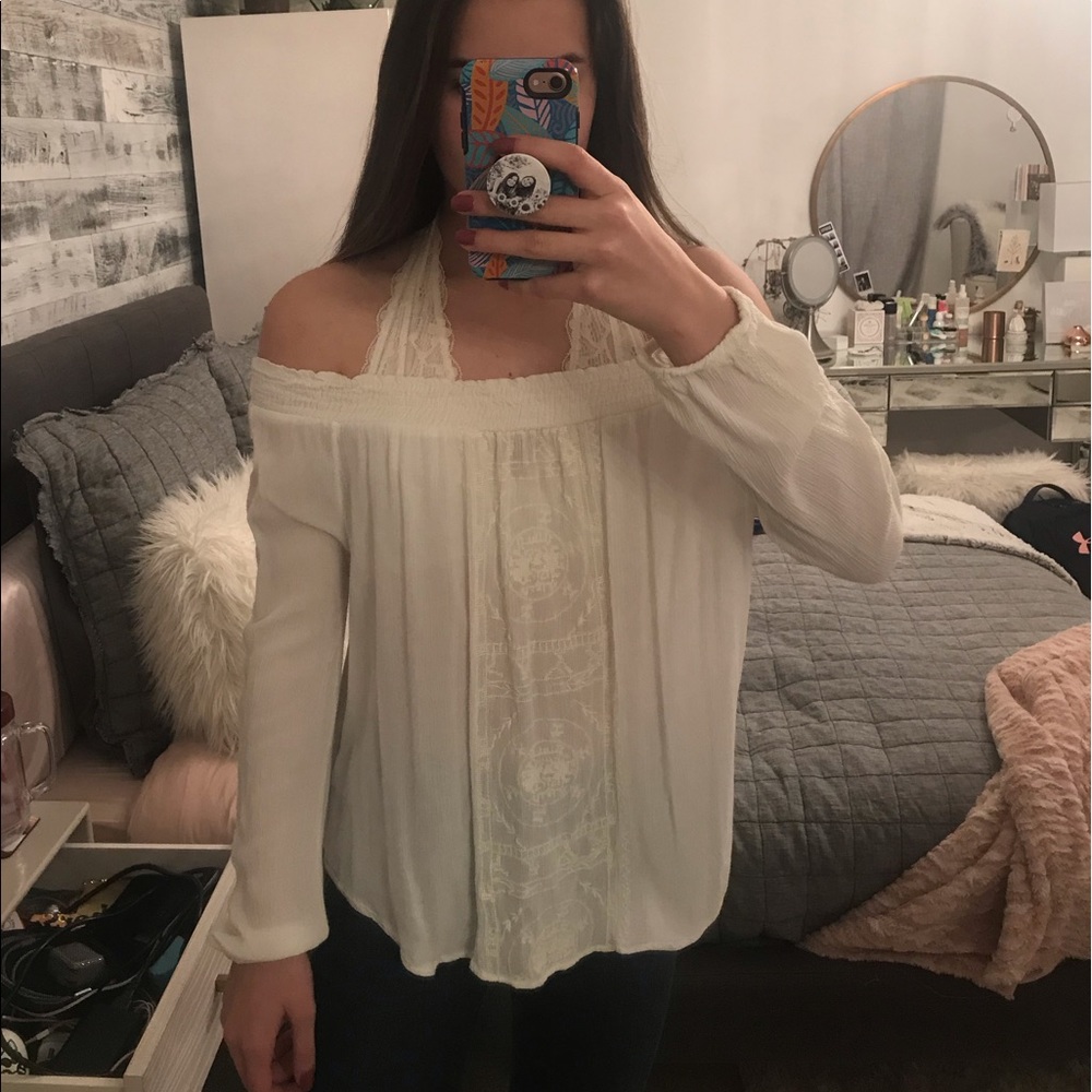 NWOT off the shoulder lace blouse